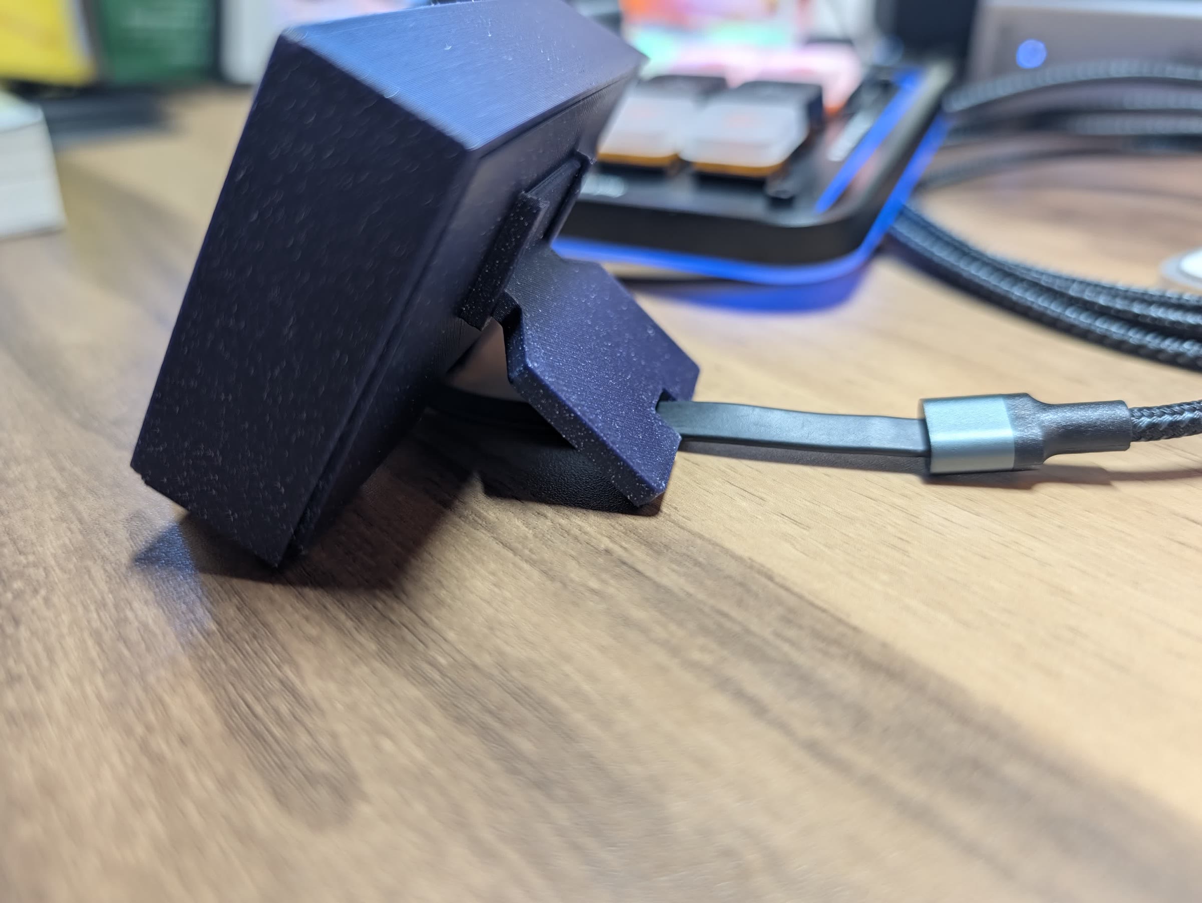 The V3 rear leg touching the desk on one corner